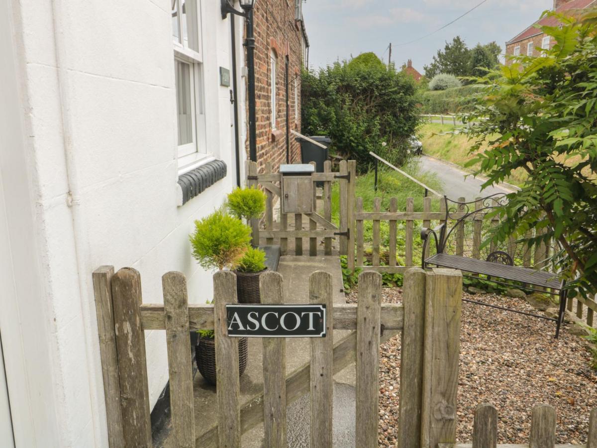 Ascot Cottage York Esterno foto